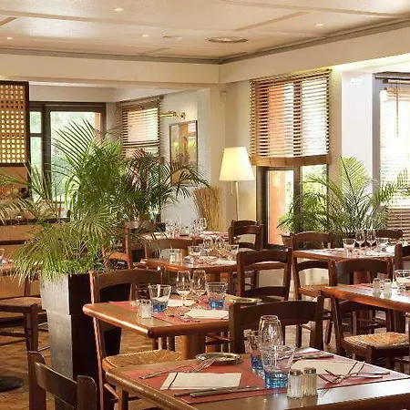 Hotel Campanile Lourdes